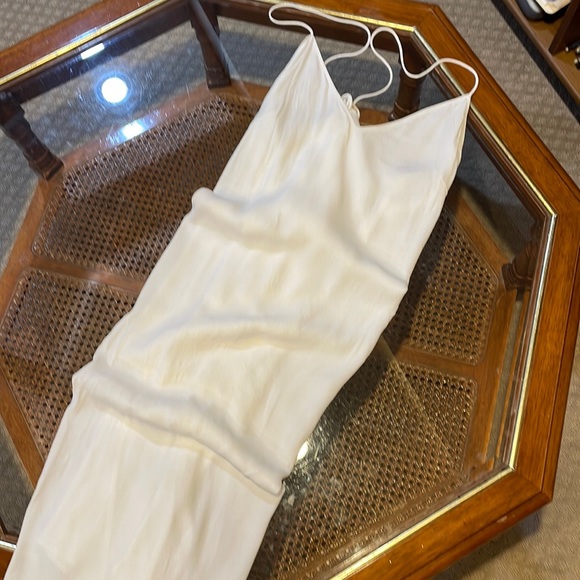 Aritzia Dresses & Skirts - NWOT Aritzia Wilfred Dress